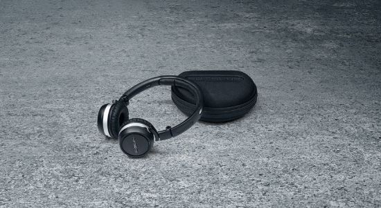 Picture of Porsche Bluetooth headphones